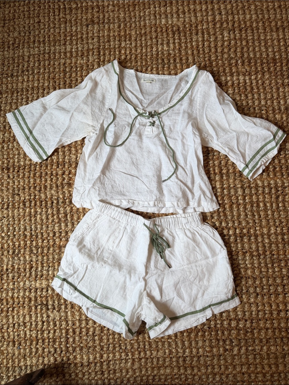 Women’s Roller Rabbit Linen Two-Piece Top and Shorts Set